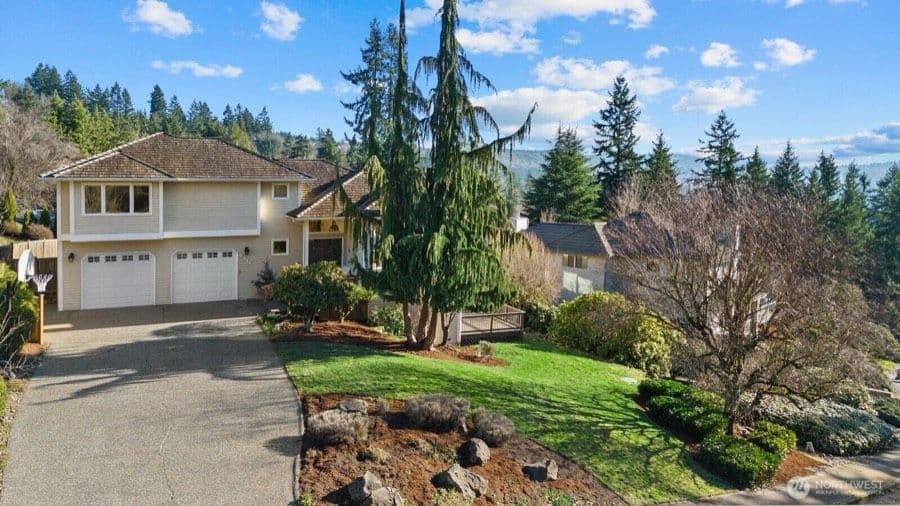5814 149th Avenue SE, Bellevue
