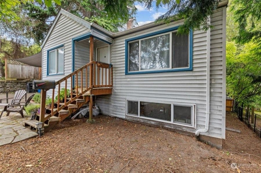 2605 4th Avenue N, Seattle