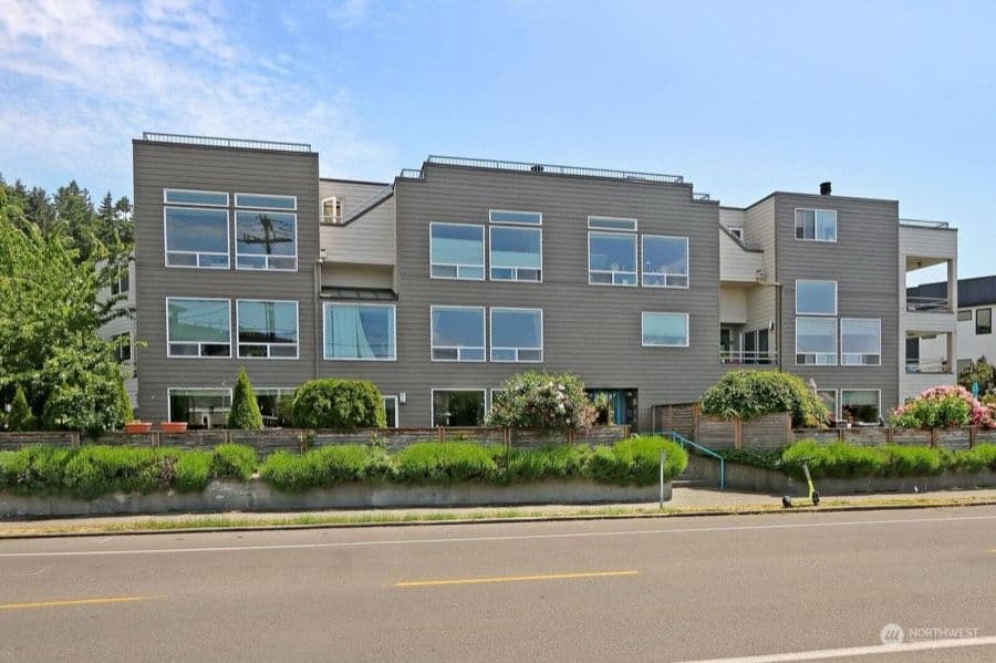 4004 Beach Drive SW 204, Seattle